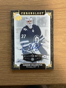 Upper Deck Chronology Diamond Relic 2019 negro 1/9 Connor Hellebuyck #179 automático - Imagen 1 de 3