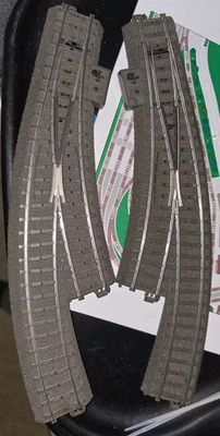 Märklin 24671 / 24672 – Scambi Curvi C-Track Sinistro/Destro dal Set di Partenza - Immagine 1 di 2