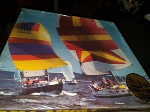 SAILS AHOY! ~ HOYLE, 550 PC. PUZZLE ~ FOR ALL YOU SAIL BOATERS!!!, NEW, SEALED - Picture 1 of 7