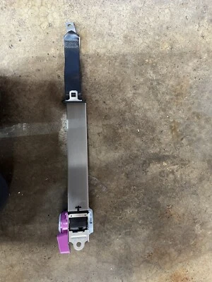 New OEM 2nd Row Center Seat Belt Ebony GMC Envoy XL GM# 89023864 - Image 1 of 4