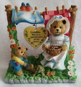 ๐ผโค๐ผ Grandma! Paula's Cherished Treasures Teddy Bears Heart & Flowers Figurine - Picture 1 of 9