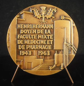 Medal Henri Hermann Doyen de La Varsity: Medicine And Pharmacy 1963 Medal - Picture 1 of 4
