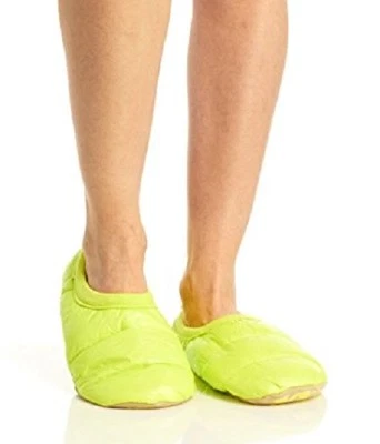 HUE U16736 Limelight 轻便枕头 Shue 绗缝袜子拖鞋带鞋底握把 — 第 1/3 张图片