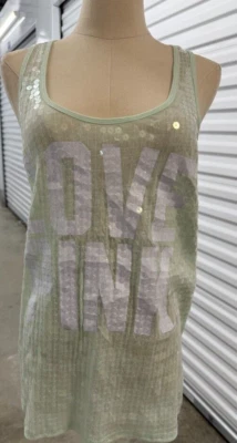 NUEVO CON ETIQUETAS VICTORIA'S SECRET LOVE ROSA LENTEJUELAS COMPLETAS CAMISETA SIN MANGAS BLING Camisa Verde Como Nueva Foto 1 de 4