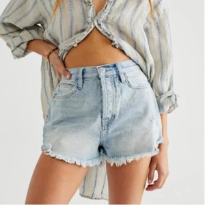 Nuevo con etiquetas Pantalones Cortos Free People Lazo Tiro Alto Botón Mosca Envejecido Talla 26 - Imagen 1 de 6