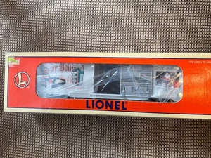 Lionel  1997 Christmas Boxcar 6-16272, Mint in box. - Picture 1 of 2