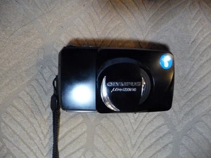 Cámara fotográfica compacta Olympus Mju Zoom 140 no usada a menudo - Imagen 1 de 5