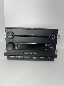 05-07 Ford Freestyle AM FM MP3 6 Disc CD Premium Radio OEM 6G12-18C815-BA - Picture 1 of 3