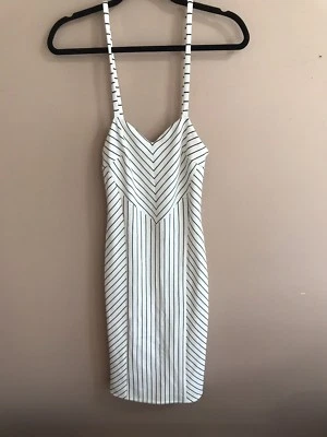 Novo com etiquetas Vestido Torn By Ronny Kobo Nina SML, Reformation, Love Lemons, Revolve, ASOS - Imagem 1 de 4