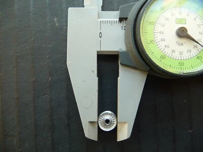 Rueda radiada CORGI repro 8,5 mm Foto 1 de 3