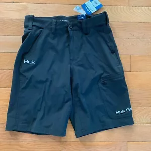 HUK Next Level 10.5" Fishing Shorts Men’s M Black Performance Stretch Cargo NWT - Picture 1 of 9