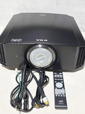 JVC DLA-X55R Beamer 4K 3D - Bild 1 von 4