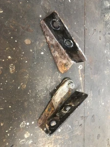 Land Rover Defender 110 CSW - 2. Reihe Tür Kontrollband Halterungen x 2 - Bild 1 von 2