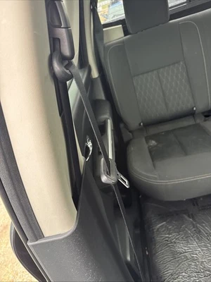 Натяжитель переднего ремня безопасности 2017 Nissan Titan Sv пассажирский полностью рабочий - Изображение 1 из 3