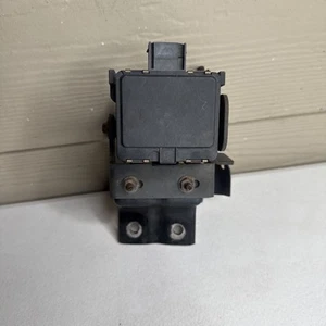 ♦️2016-19 Nissan Sentra Front Radar Cruise Control Distance Sensor 28438-5UD0A - Picture 1 of 7