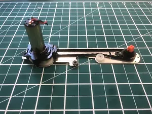 CANON EOS 100 REWIND MECHANISM *SPARE PART* - Picture 1 of 3