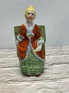 Vintage Porcelain Figurine European Lady With A Bud Vase Small Made In Japan - Picture 1 of 7