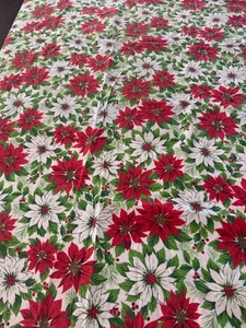 Vintage Large Pointsettias & Holly Christmas Tablecloth 60 x 85 - Picture 1 of 3