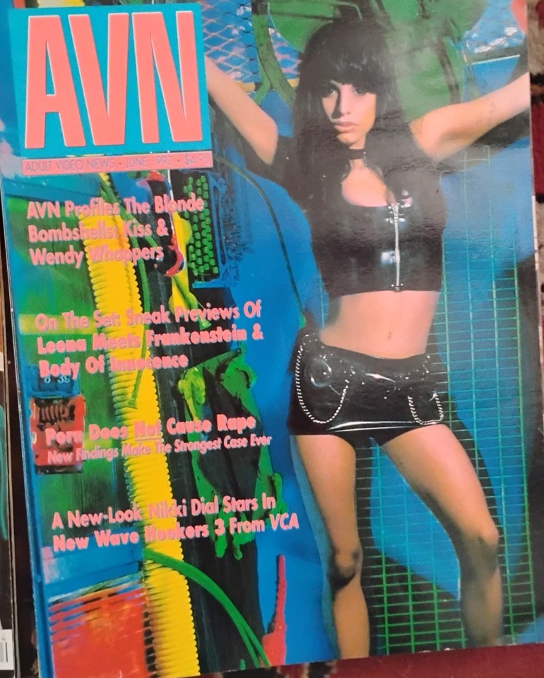 AVN Magazine on the Cover NIKKI DIAL Foto 1 de 1