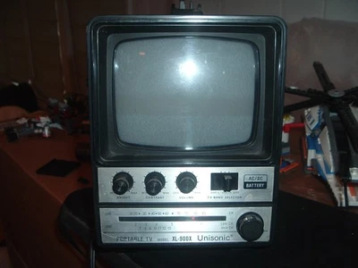 Modelo vintage uníssono nº.  TV FUNCIONA portátil XL-900X - Imagem 1 de 4