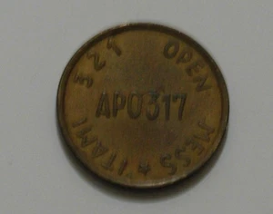 Gettone ITAMI Air Base Osaka Japan APO 317 321 Open Mess - Foto 1 di 4