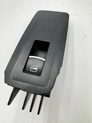 2012-15 Volkswagen Passat Driver Left Rear Power Window Switch 561.867.376 - Image 1 of 4