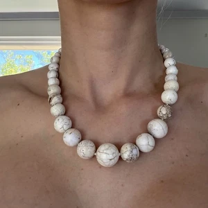 Genuine White Howlite Stone Necklace – Toggle Clasp, 51 cm, 109 g - Picture 1 of 4