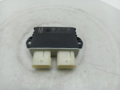 Modulo comando porta a calci LEXUS UX 2019-2025 891B20W080 - Immagine 1 di 4