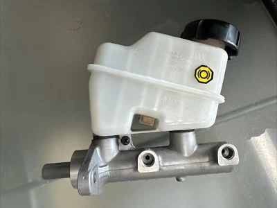 2009-2014 Genesis 2011-2016 Hyundai Equus OEM Brake Master (58510-3M000) - Image 1 of 4