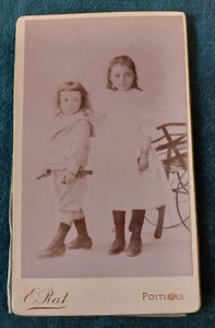 Photographie ancienne fillettes E. Rat Poitiers C.D.V. - Picture 1 of 2