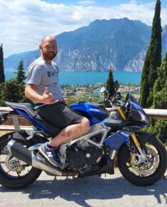 Aprilia Tuono V4 1100 RR - Bild 1 von 4
