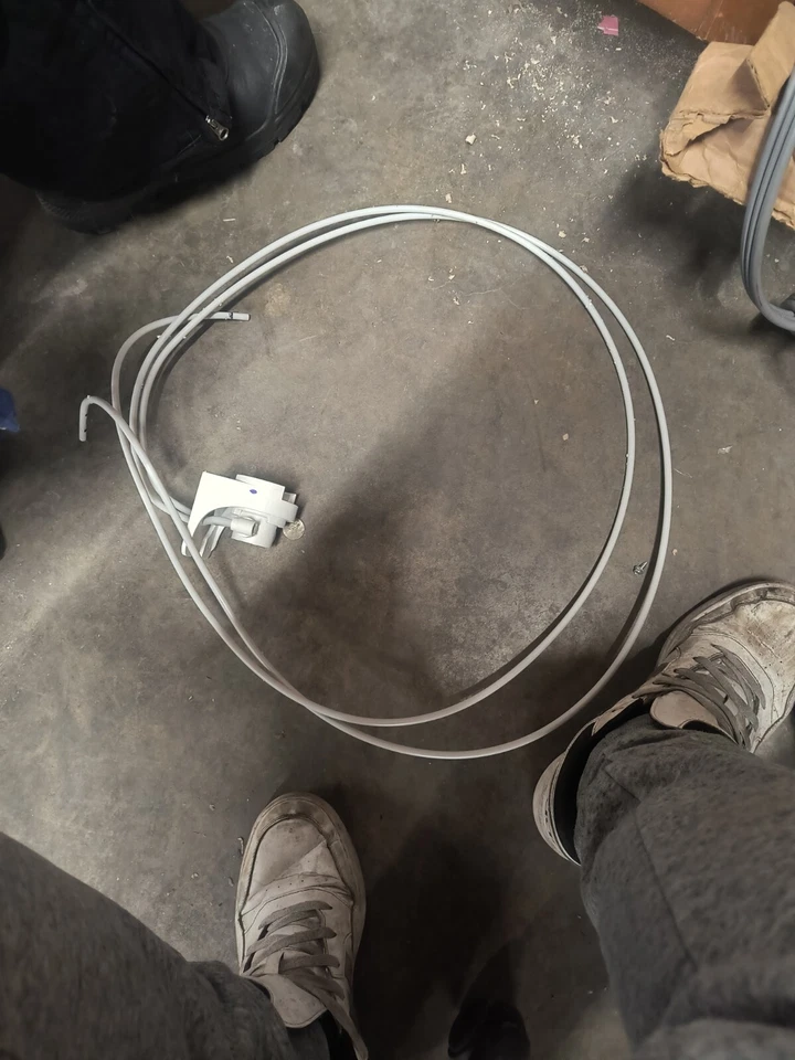 Tubo de llenado para refrigerador GE WR17X11168 PSC 23 Mgna accesorio de llenado para máquina de hielo Foto 1 de 1