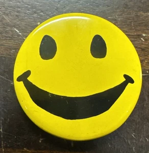 Vintage Smiley Happy Face Button Dose Pin Diversey Chemicals Chicago, III - Bild 1 von 2