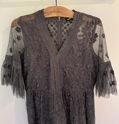 Nuevo con etiquetas Catálogo Sundance Manga 1/2 Encaje Gris Carbón “Vestido de Malla Claudine” Talla L Foto 1 de 4