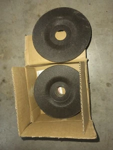 (Box of 25) 64000812 Radnor Steel Metal Cut-off Wheel 4-1/2" x 0.45 x 7/8" - Picture 1 of 2