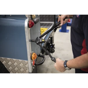 Sealey Long-Arm Threaded Nut Riveter - AK3985 - Picture 1 of 6