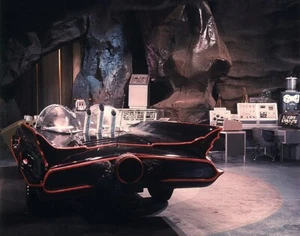 Batman Bat Cave TV Series Scene 13" x 19" Action Figure Backdrop Photo Poster 02 - Picture 1 of 7