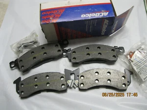 AcDelco Disc Brake Pad Set 171-571 19242608 - Picture 1 of 6