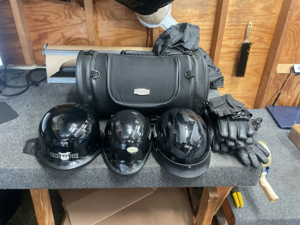 Bolsa de viaje clásica Kuryakyn equipaje de motocicleta con equipo cascos guantes Foto 1 de 4