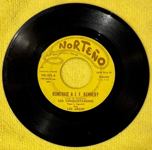 RARE Obscure Latin 45 RPM Records - LOS CONQUISTADORES - NORTENO 221  VG- to VG+ - Picture 1 of 2