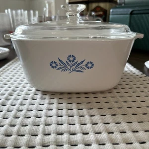 Vtg 1960’s Corning Ware Blue Cornflower 2 1/2 Quart P-2-1/2-B Casserole with Lid - Picture 1 of 5