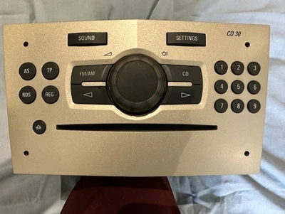 Vauxhall Car Radio / CD Player CD 30 Silver Used and fixing cage for Corsa/Astra - Image 1 of 4