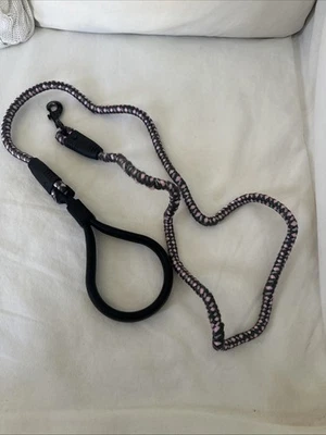 Wigzi Flex Walk Heavy Duty Dog Leash. 360 Flexible Silicon Handle. 6’ Foot - Image 1 of 4