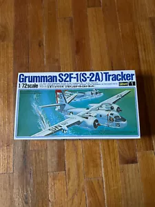 Hasegawa Modellbausatz: Grumman S2F-1 (S-2A) Tracker; Maßstab 1/72 (1987) - Bild 1 von 5