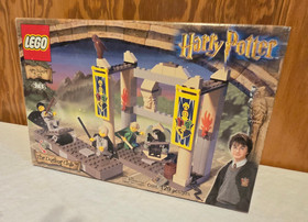 LEGO 4733 Harry Potter: The Dueling Club - 100% w/box & manual 