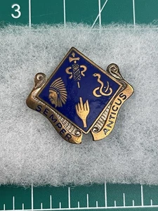 Prendedor de cresta DI DUI de la Segunda Guerra Mundial/Posguerra 45ª Brigada de Infantería Hecho en Alemania - Imagen 1 de 3