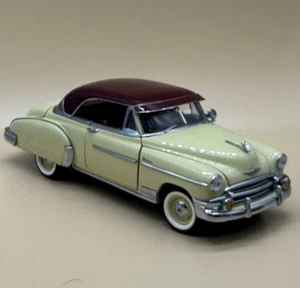 Chevrolet Bel Air 1950 techo rígido escala 1:24 fundido a presión por Franklin amarillo como nuevo - Imagen 1 de 21