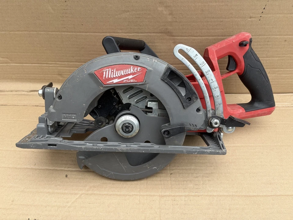 Milwaukee Fuel 7-1/4" 184mm Circular Saw Rear Handle 18V M18FCSRH66-0 Body Only - Image 1 of 4