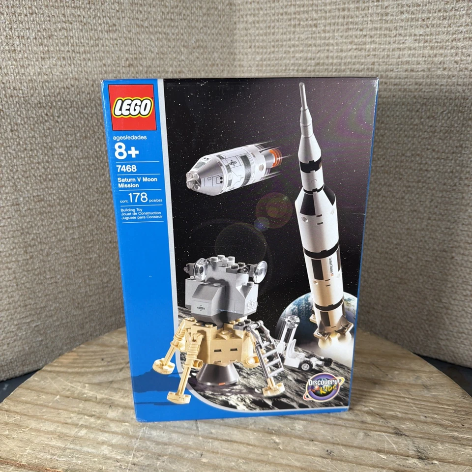 Lego Discovery Saturn V Moon Mission 7468-2003  Box Sealed - Image 1 of 4