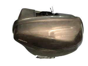 DUCATI  ST2 ST4 ST4S  RIGHT SIDE PANNER with Key - Foto 1 di 8